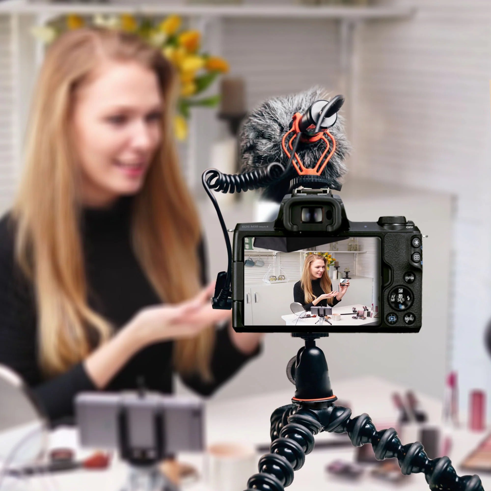 Canon EOS M50 Mark II Premium Vlogger Kit - Canon EOS M50 II Camera, EF-M 15-45mm f/3.5-6.3 IS STM lens, Joby Gorillapod, Rode Compact VideoMicro Microphone and 32GB Memory Card - Image 10