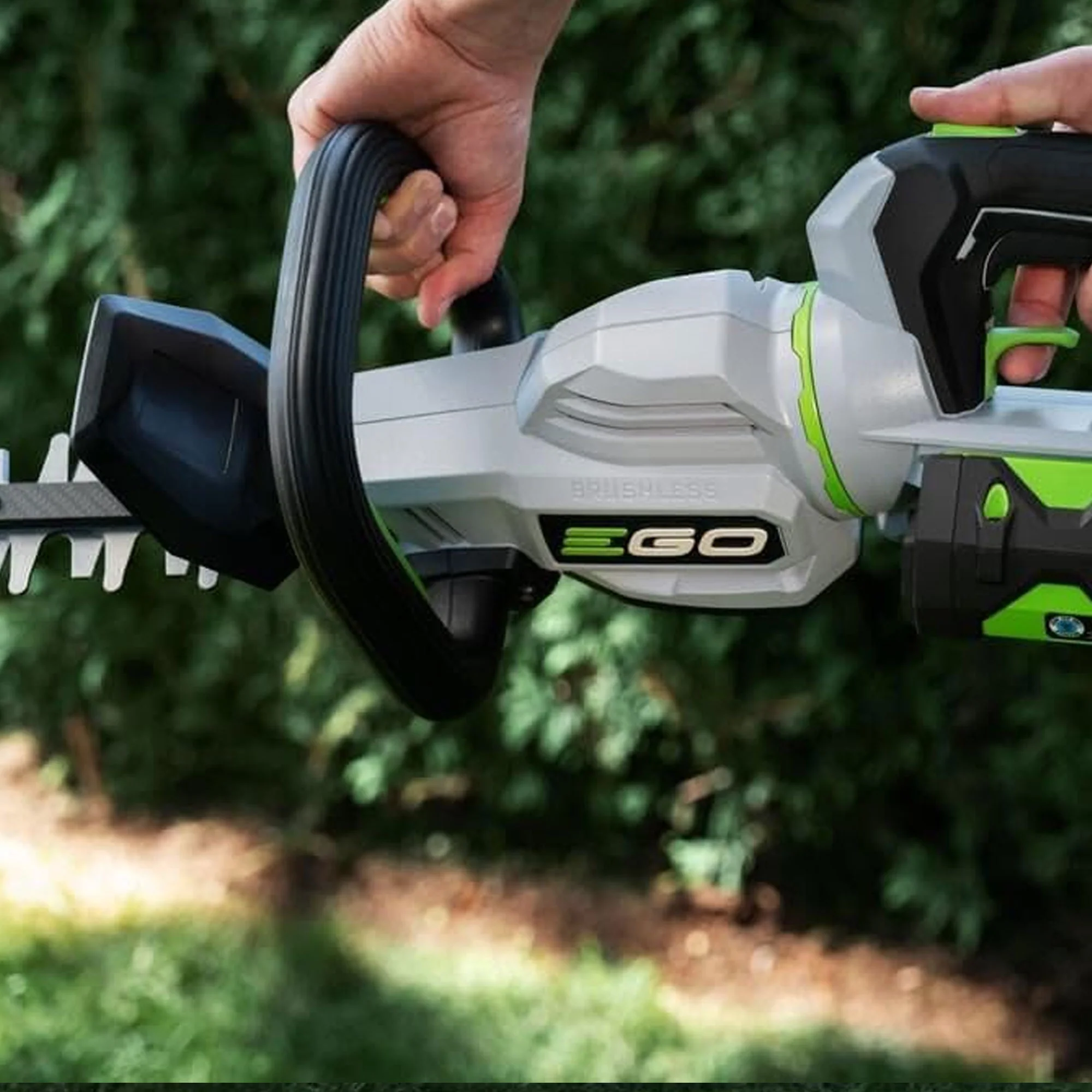 EGO Power+ 26" Electric Hedge Cordless Trimmer (HT2601) With 2.5Ah Battery And Standard Charger - Image 4