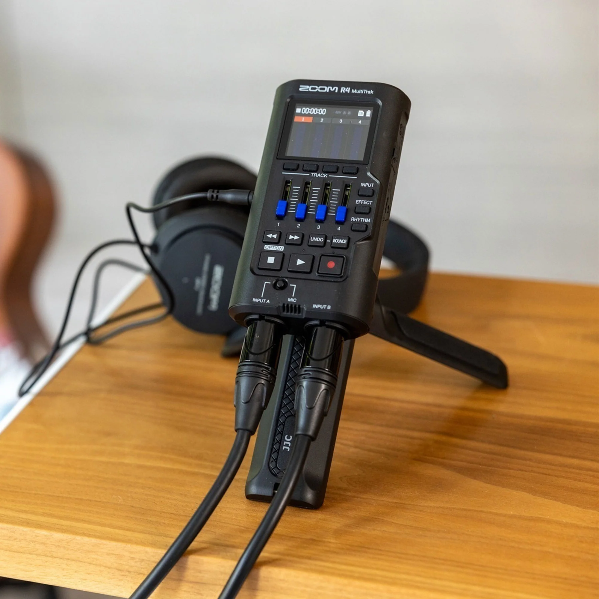 Zoom R4 MultiTrak 32-Bit Float Recorder with ZDM-1 Podcast Mic Pack Accessory Bundle and 16GB microSD Memory Card - Image 8